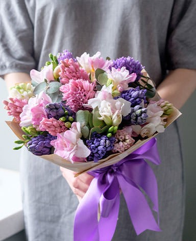 Бесплатная доставка цветов в Новоуральске